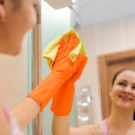 Aprenda Como Limpar Vidros e Espelhos