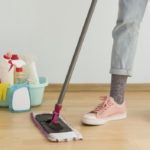 Como limpar diferentes tipos de pisos