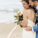 Casamento na praia: O que usar nos pés