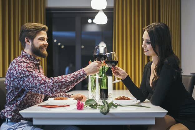 Como preparar um jantar romântico?